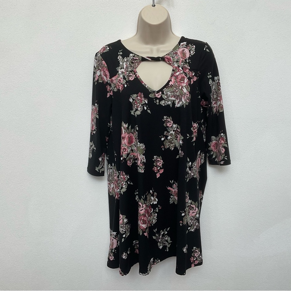 Three Pink Hearts Brown, Pink Floral Elbow Length Tunic Top Size Medium
